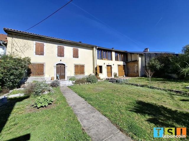 Maison 9 pièces 220 m²