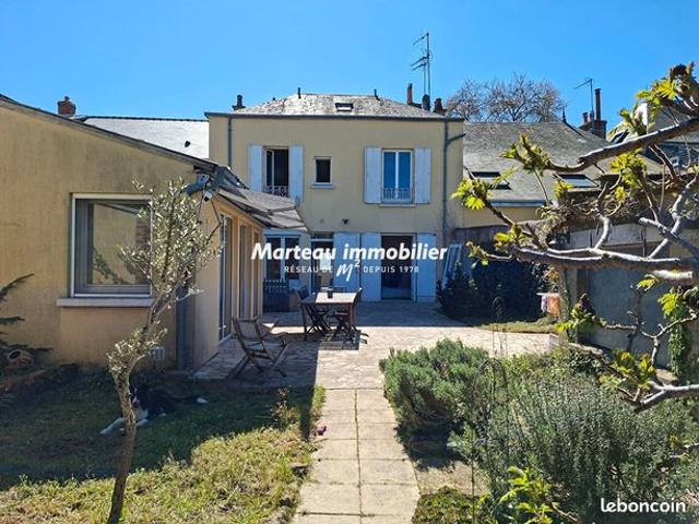 Maison 9 pièces 221 m²