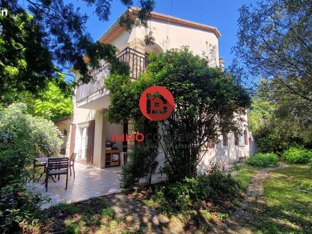 Maison 9 pièces 221 m²