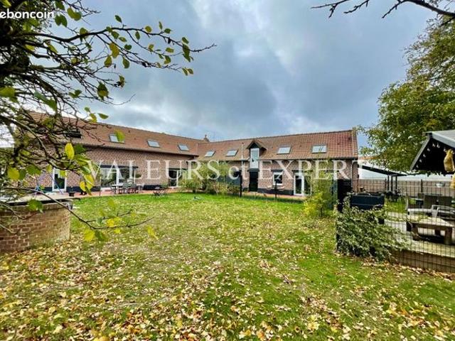Maison 9 pièces 221 m²