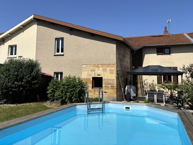 Maison 9 pièces 222 m²