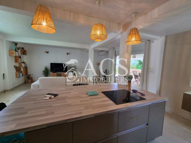 Maison 9 pièces 222 m²