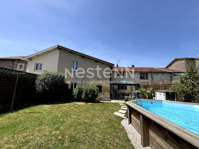 Maison 9 pièces 222 m²