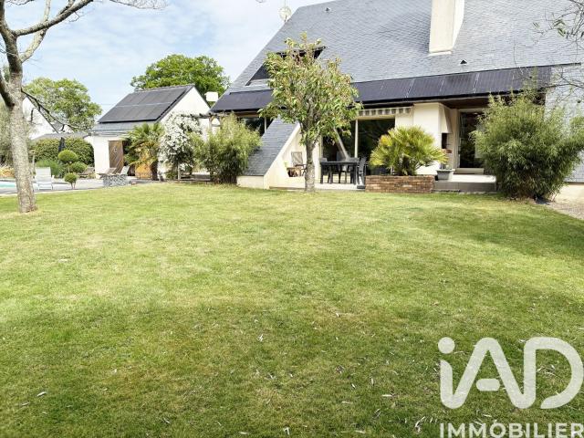 Maison 9 pièces 222 m²