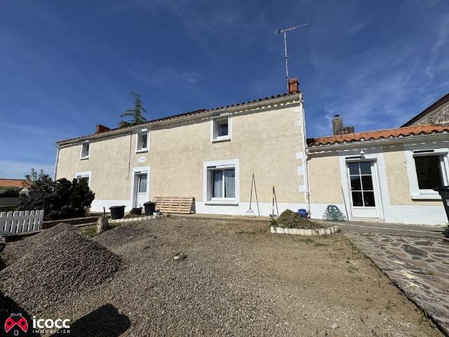 Maison 9 pièces 222 m²