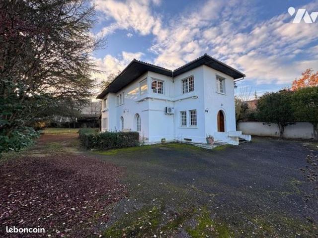 Maison 9 pièces 222 m²