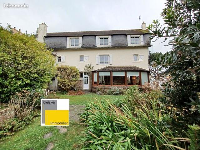 Maison 9 pièces 222 m²