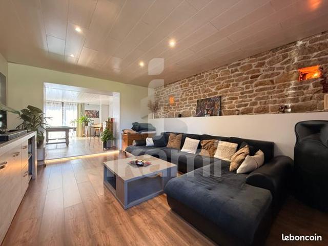 Maison 9 pièces 222 m²