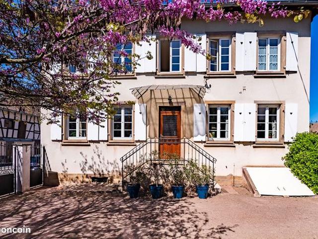 Maison 9 pièces 222 m²