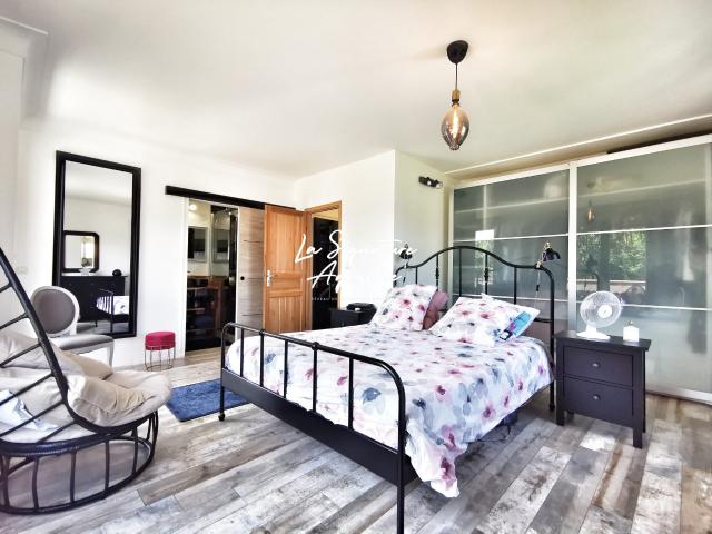 Maison 9 pièces 223 m²
