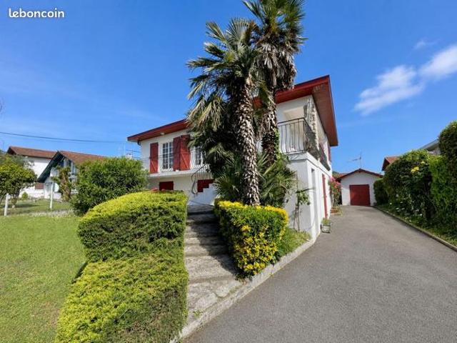 Maison 9 pièces 223 m²
