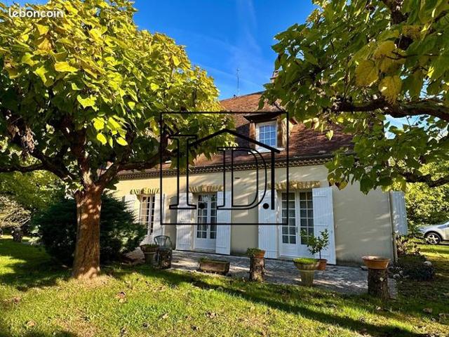 Maison 9 pièces 223 m²