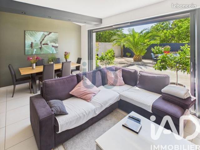 Maison 9 pièces 223 m²
