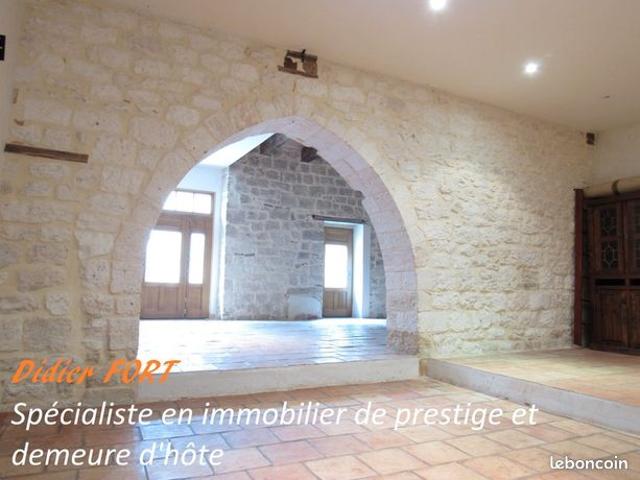 Maison 9 pièces 223 m²