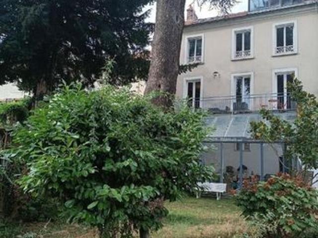 Maison 9 pièces 223 m²