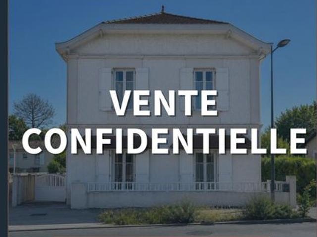Maison 9 pièces 223 m²
