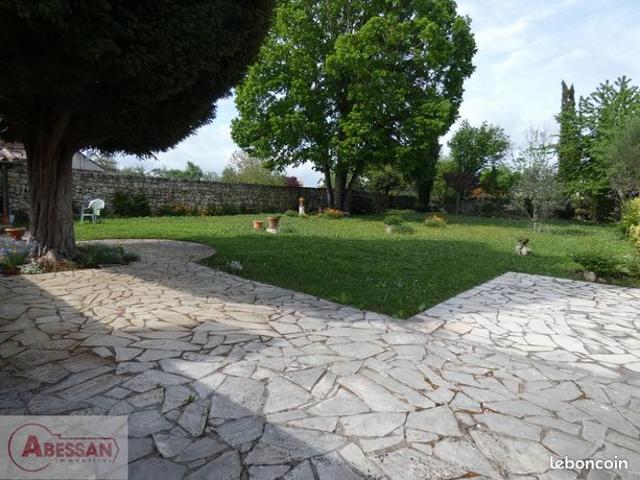 Maison 9 pièces 223 m²