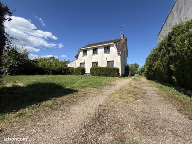 Maison 9 pièces 223 m²