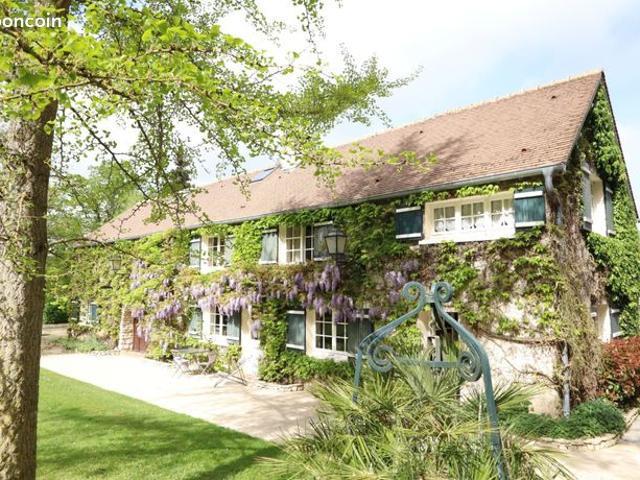 Maison 9 pièces 234 m²