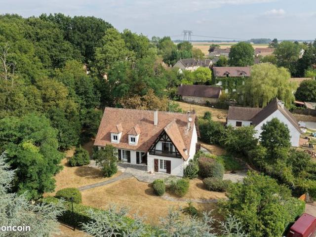 Maison 9 pièces 234 m²