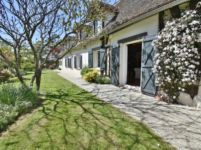 Maison 9 pièces 234 m²
