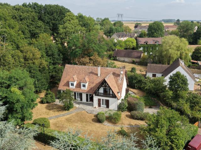 Maison 9 pièces 234 m²