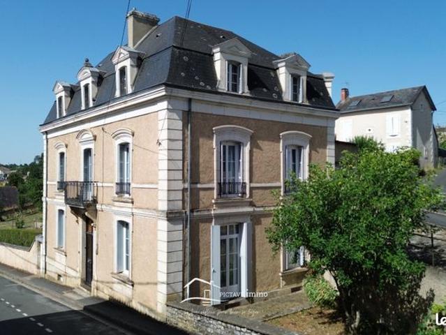Maison 9 pièces 234 m²