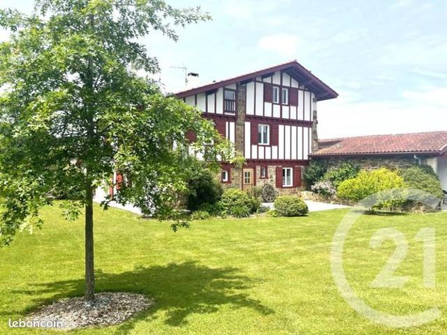 Maison 9 pièces 234 m²