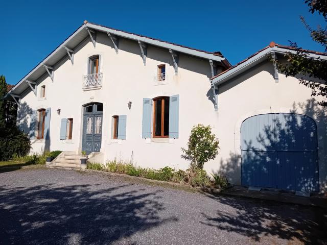 Maison 9 pièces 235 m²