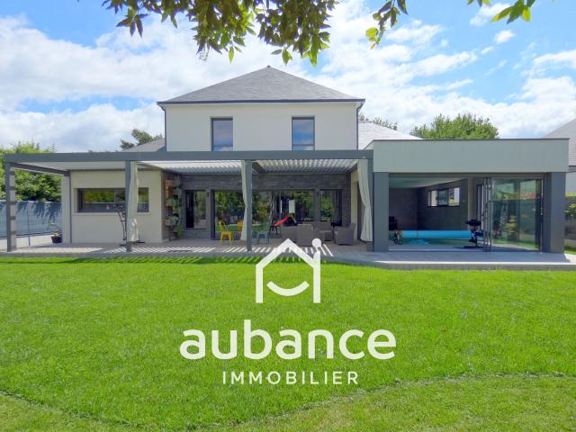 Maison 9 pièces 235 m²