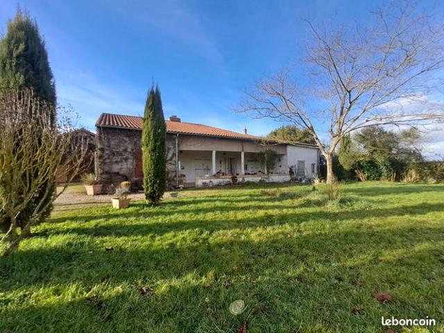 Maison 9 pièces 235 m²