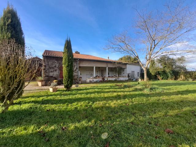 Maison 9 pièces 235 m²