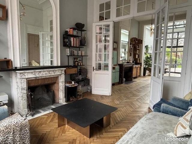Maison 9 pièces 235 m²