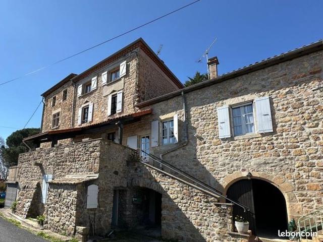 Maison 9 pièces 235 m²