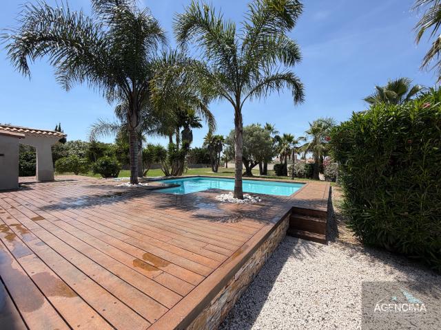 Maison 9 pièces 235 m²