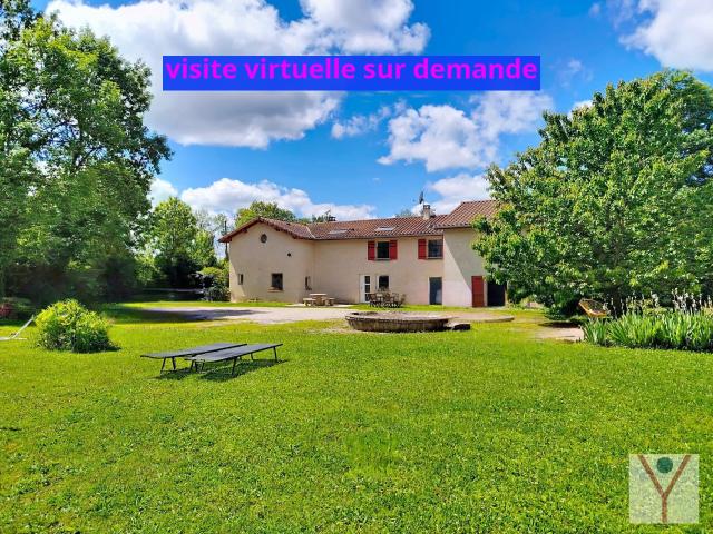 Maison 9 pièces 235 m²