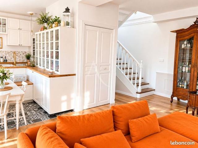 Maison 9 pièces 236 m²