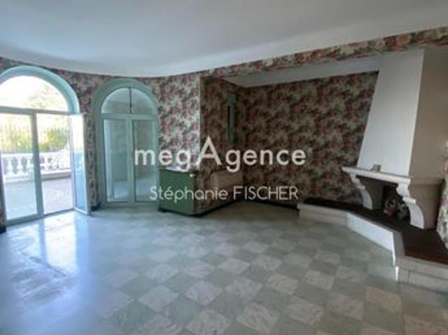 Maison 9 pièces 236 m²