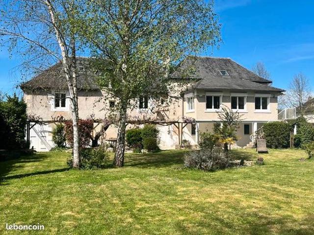 Maison 9 pièces 236 m²