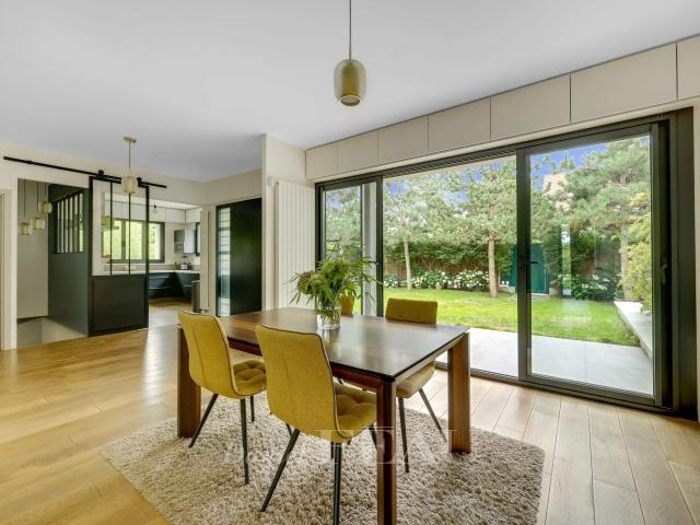 Maison 9 pièces 236 m²