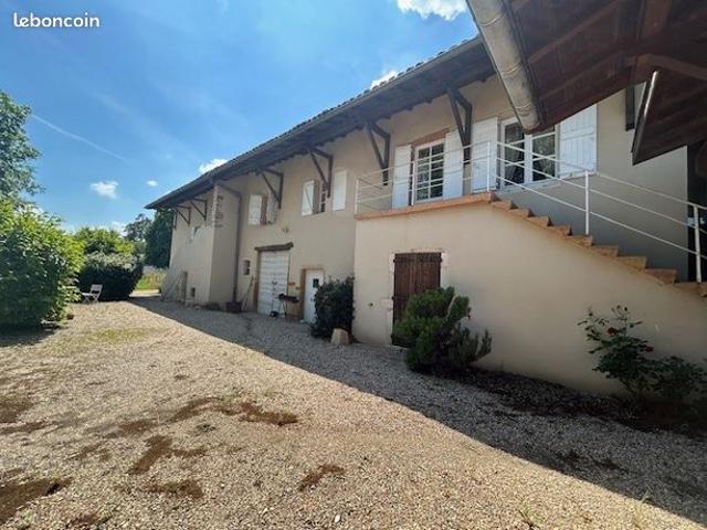 Maison 9 pièces 236 m²
