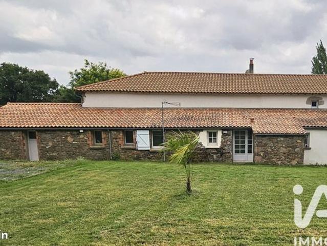 Maison 9 pièces 237 m²