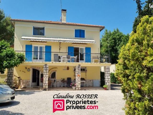 Maison 9 pièces 237 m²