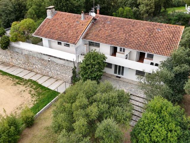 Maison 9 pièces 237 m²