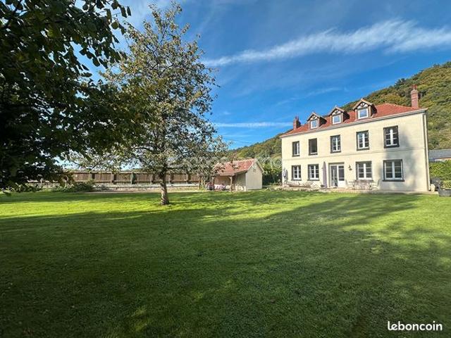 Maison 9 pièces 237 m²