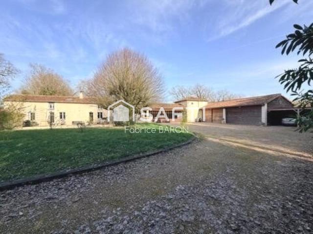 Maison 9 pièces 237 m²