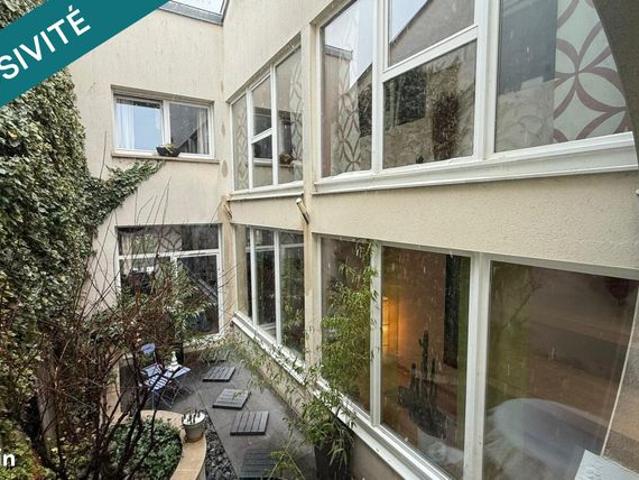 Maison 9 pièces 237 m²
