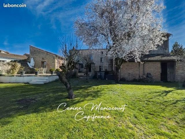 Maison 9 pièces 238 m²