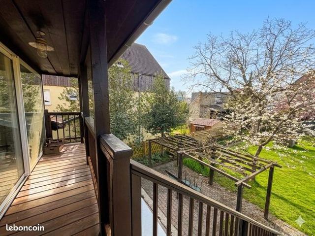Maison 9 pièces 255 m²