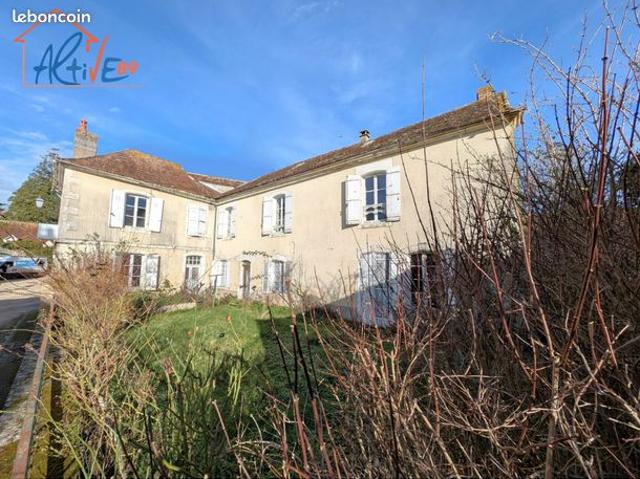 Maison 9 pièces 238 m²